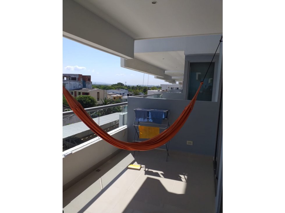SE VENDE APTO EN EL EDIFICIO BEACH CLUB EN CRESPO,