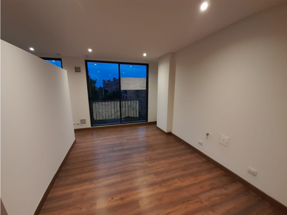 SE VENDE HERMOSO APARTAMENTO EN CHICO RESERVADO. A