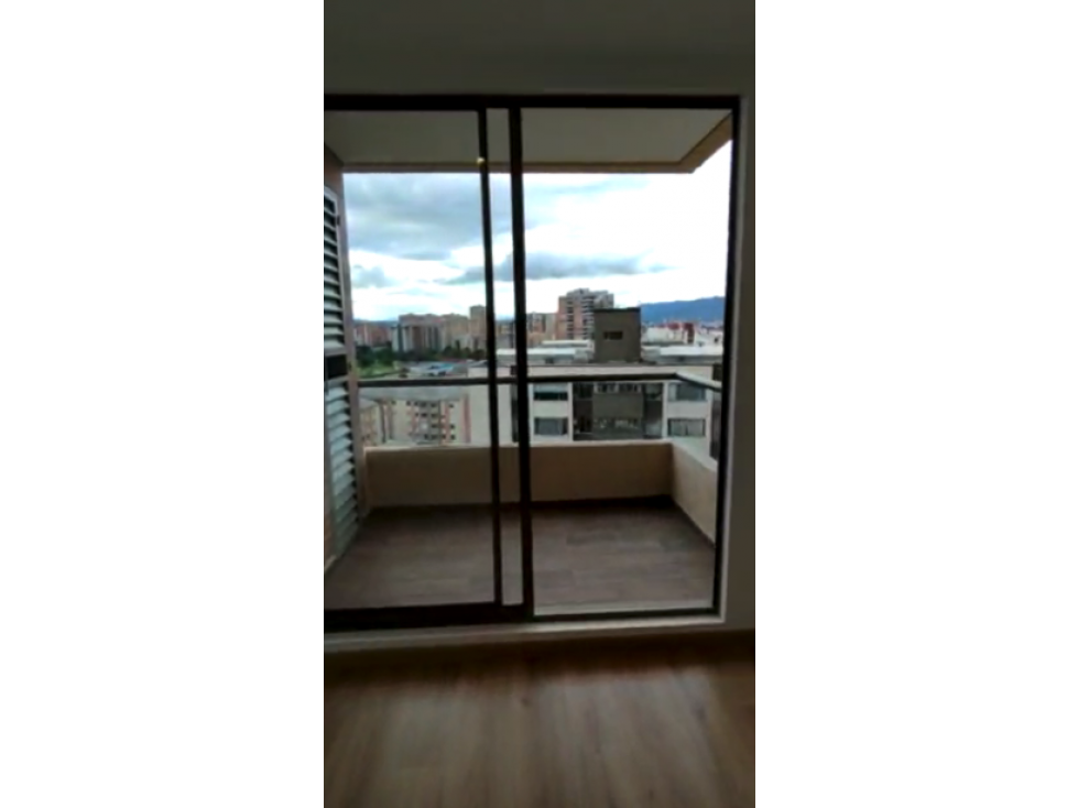 SE VENDE HERMOSO APARTAMENTO EN UN CLUB HOUSE EN NUEVA COLINA.P