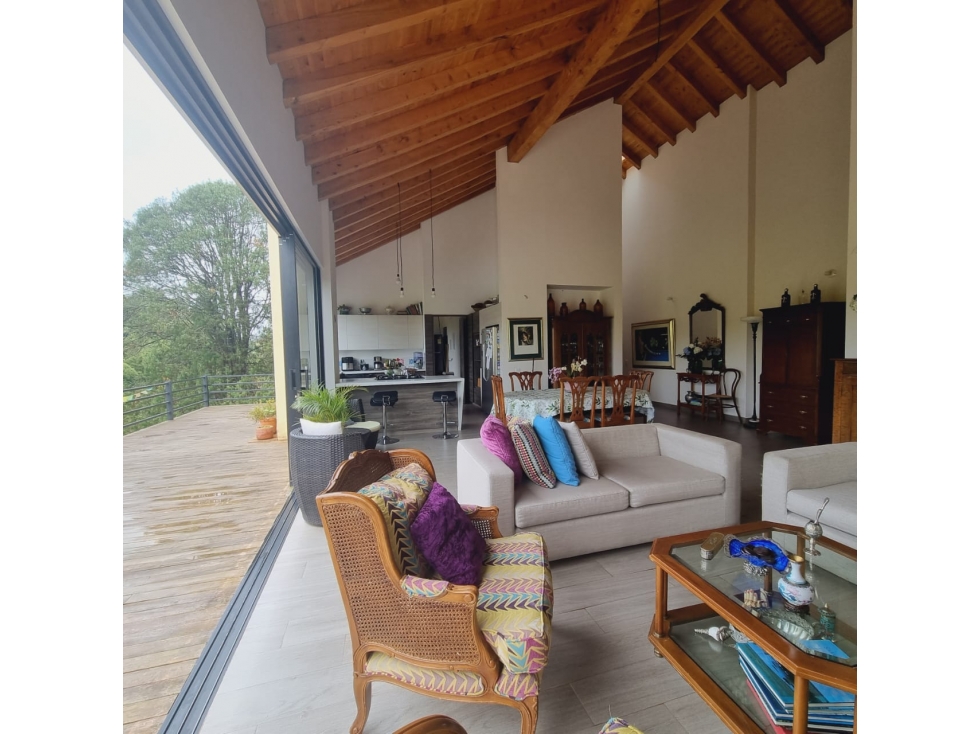 Casa Campestre  en San Antonio lote de 3333 mts y unidad cerrada