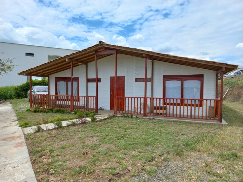 VENTA HERMOSA CASA CAMPESTRE VIA ALCALÁ QUIMBAYA