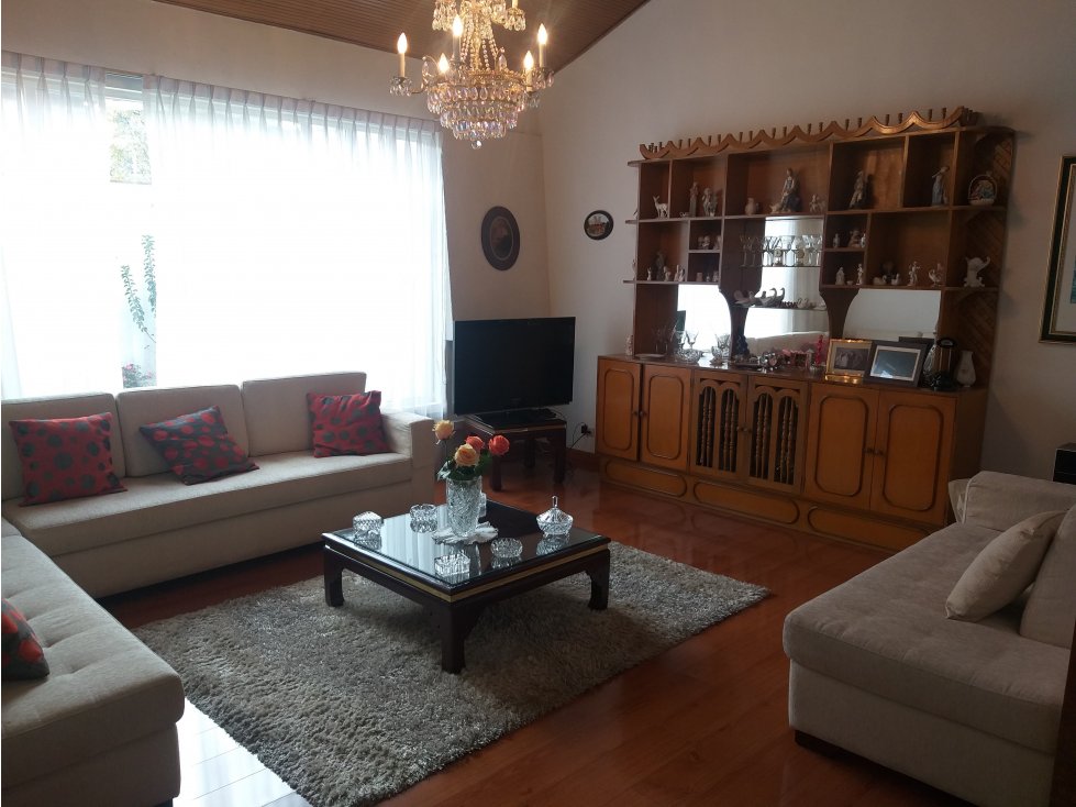 CASA EN VENTA EN LAS VILLAS