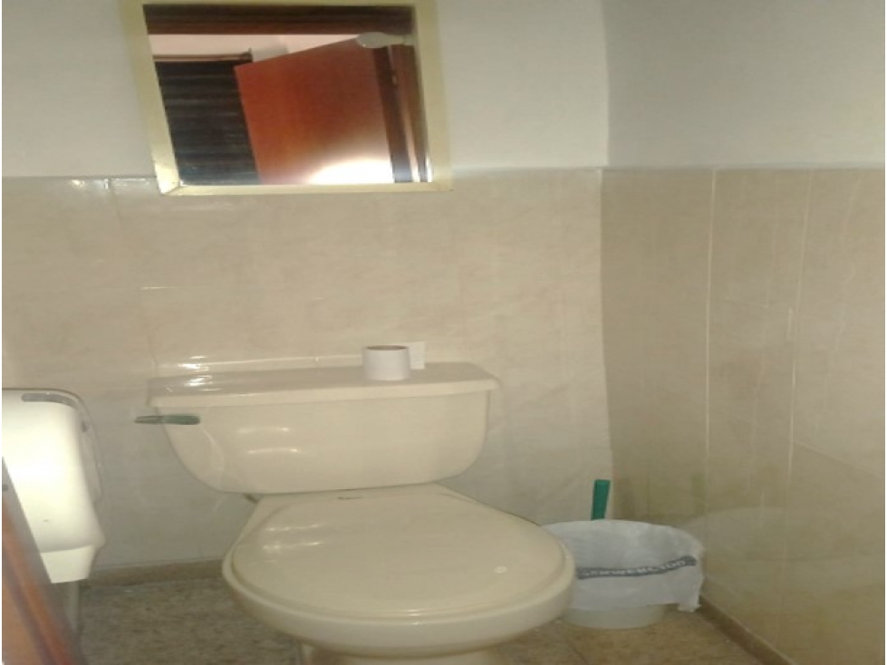 Arriendo Local En Santa Lucia