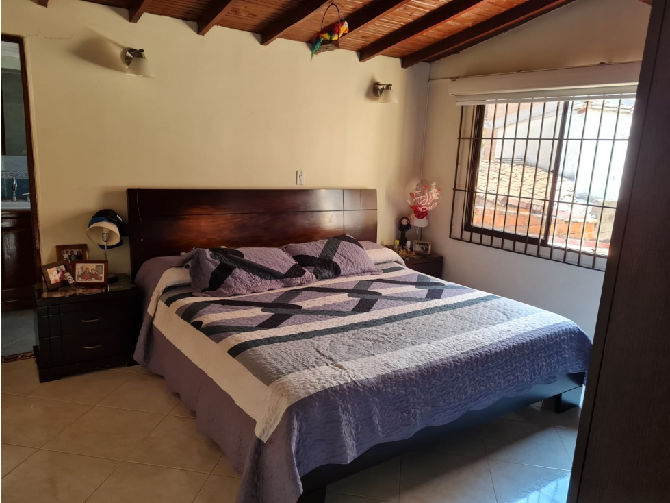 Venta de Casa Loma de los Bernal, Medellín