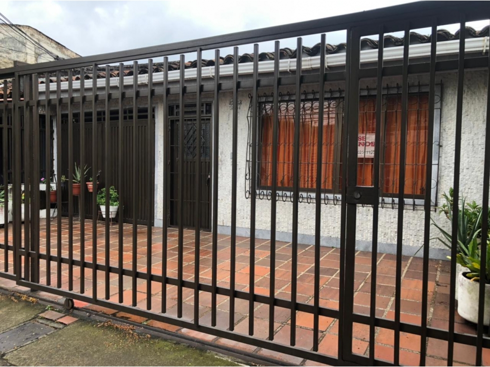 SE VENDE CASA DE 1 SOLO NIVEL SECTOR SANTA ANITA CALI