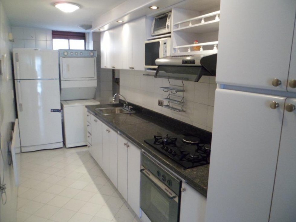 Arriendo Apartamento Exterior con Balcón en Santa Bibiana