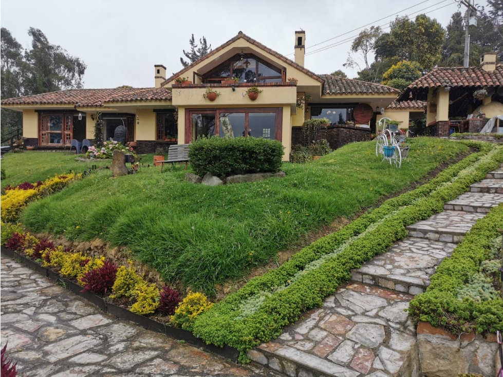 Venta Hermosa Casa Campestre a 30' de Bogotá en la Calera