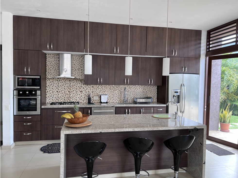 Vendo Exclusiva Casa Campestre en Villeta.