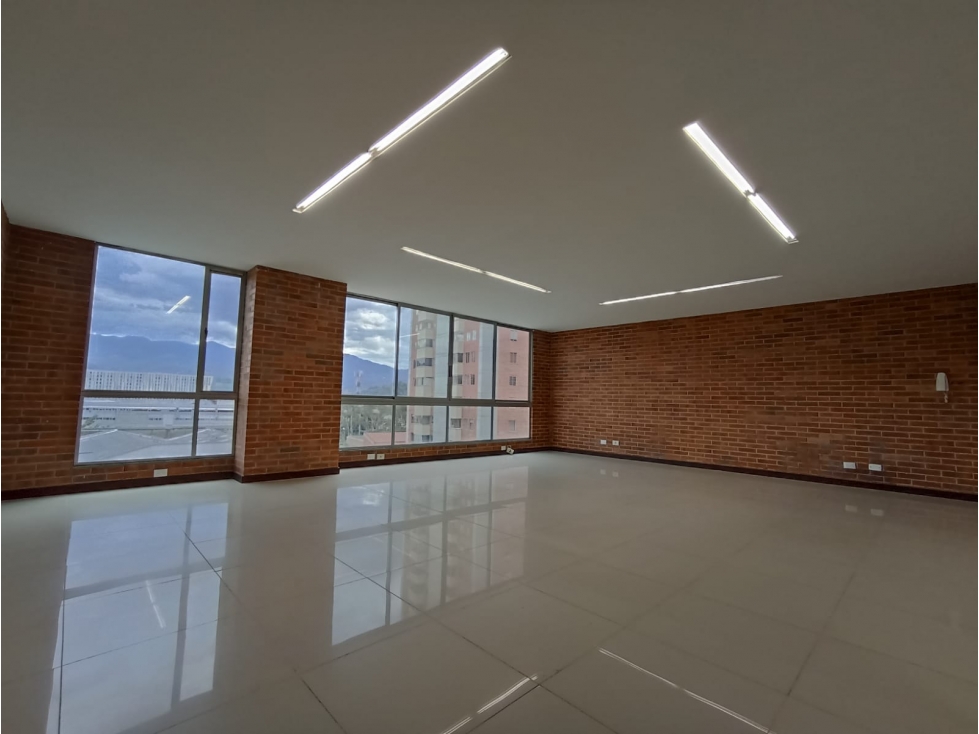 Arriendo Oficina El Poblado - Loma de San Julián, Medellín