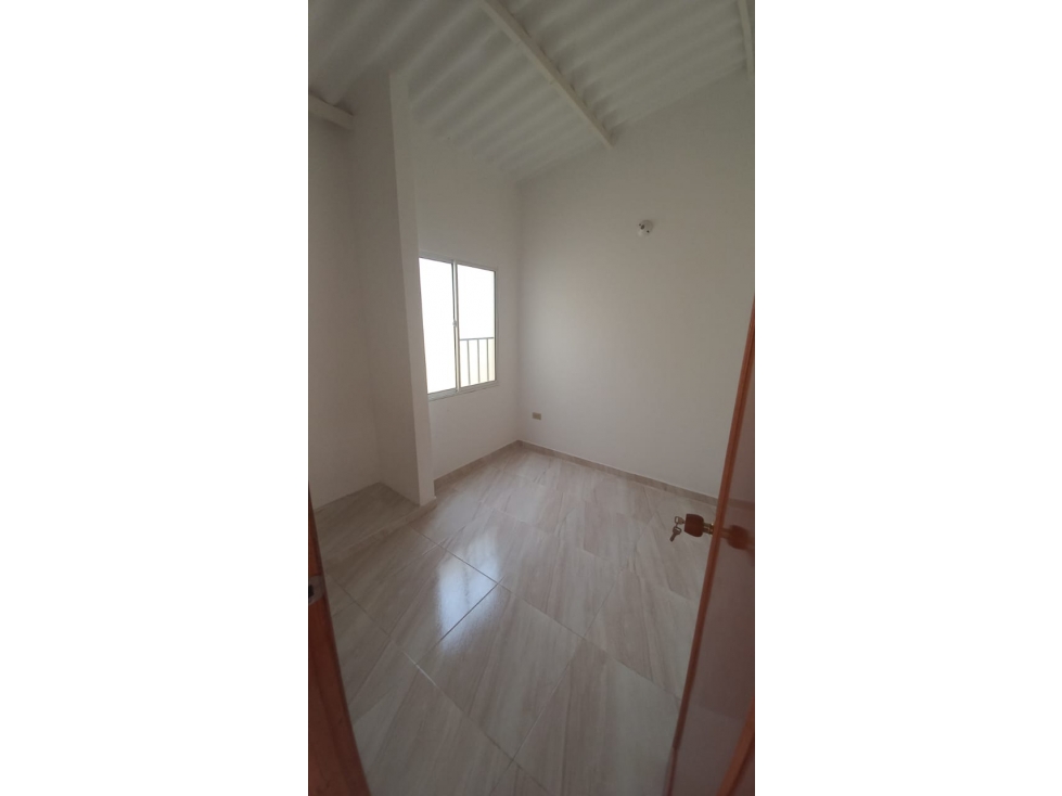 VENDO APARTAMENTO PISO 5 BARRIO CATALUÑA