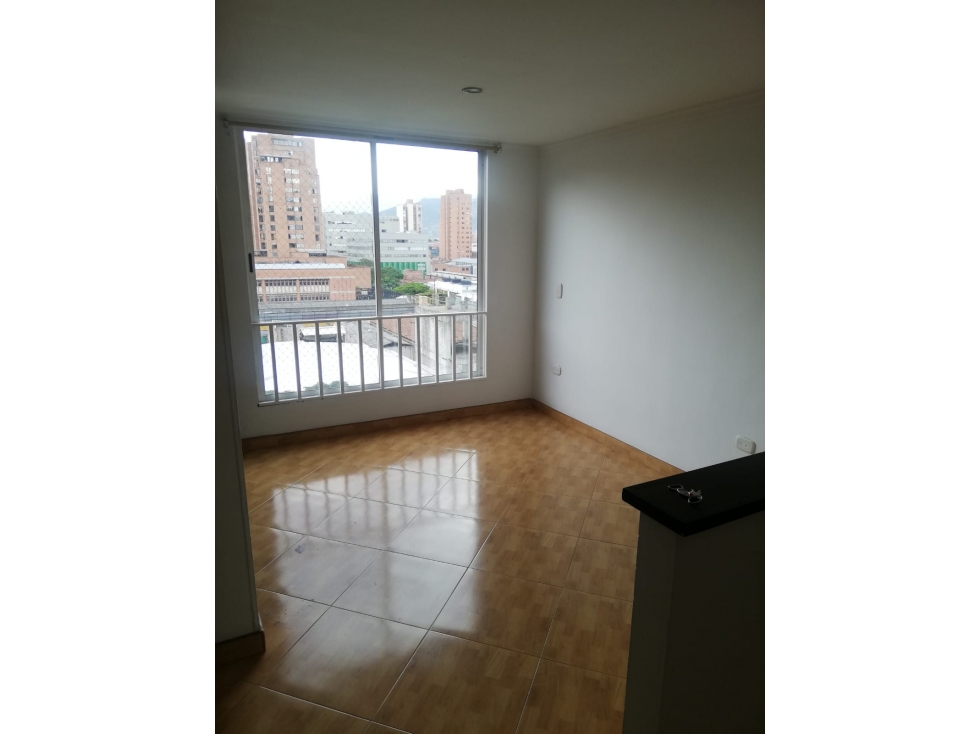 APARTAESTUDIO  EN VENTA EN EL CENTRO MEDELLIN, PISO 8