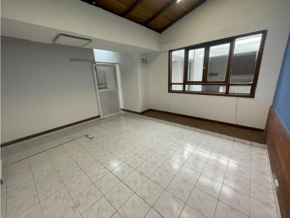 VENTA DE CASA EN LA FLORA, AL NORTE