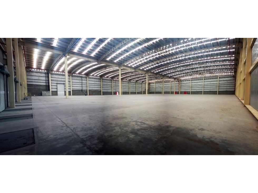 ARRIENDA BODEGA 9000 M2 EN MOSQUERA