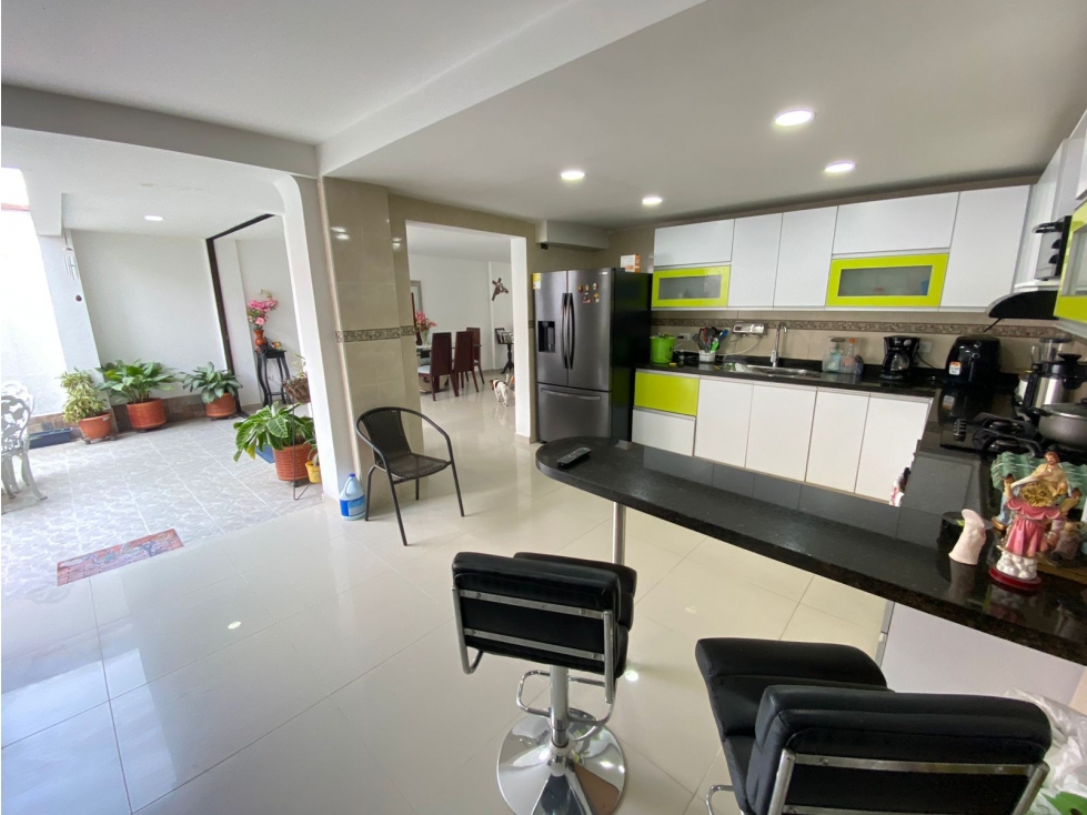SE VENDE CASA EXTERNA EN EL LIMONAR LS 6839199