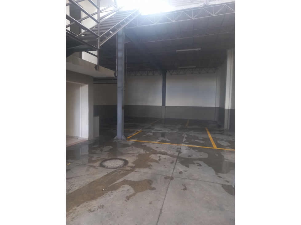 Bodega para arriendo de 545 metros Las Ferias