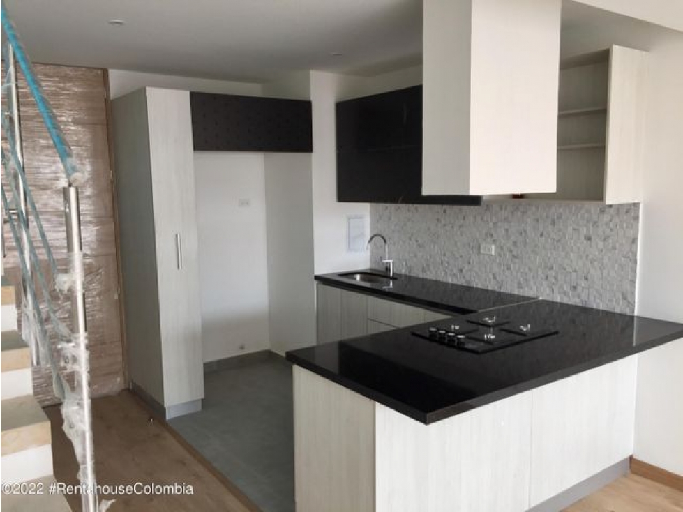 Apartamento en Venta en Nueva Autopista 23-573 C.O