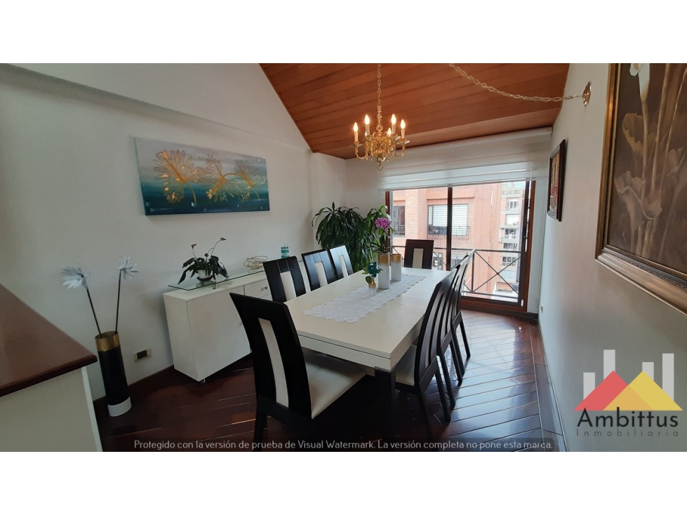 Apartamento dúplex con terraza