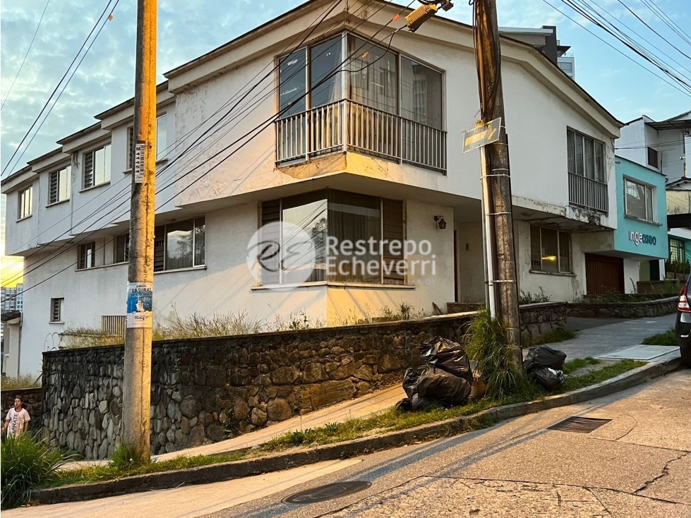 Casa en venta, barrio La Camelia, Manizales