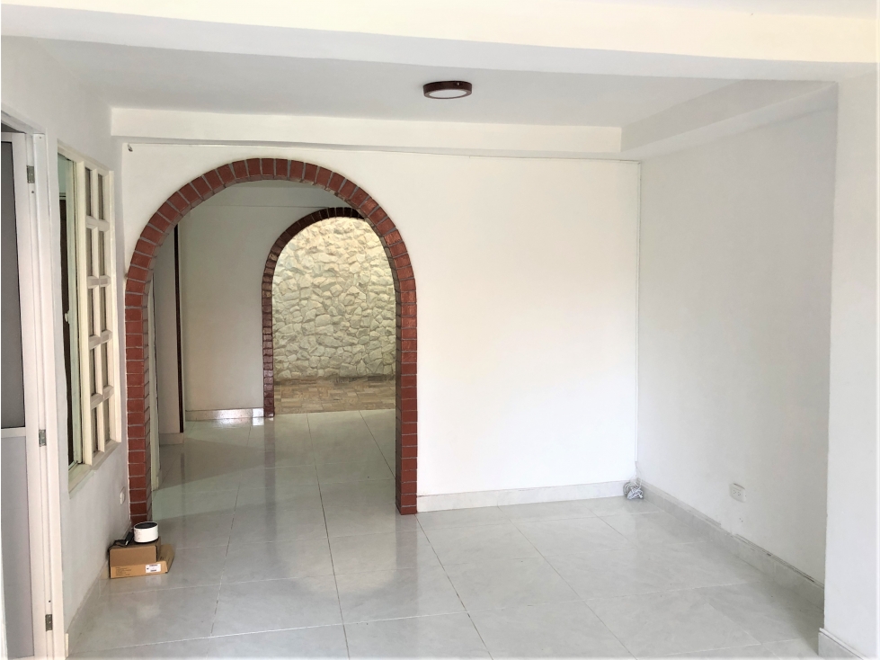 Apartamento en primer piso en Santa ana, Palmira.