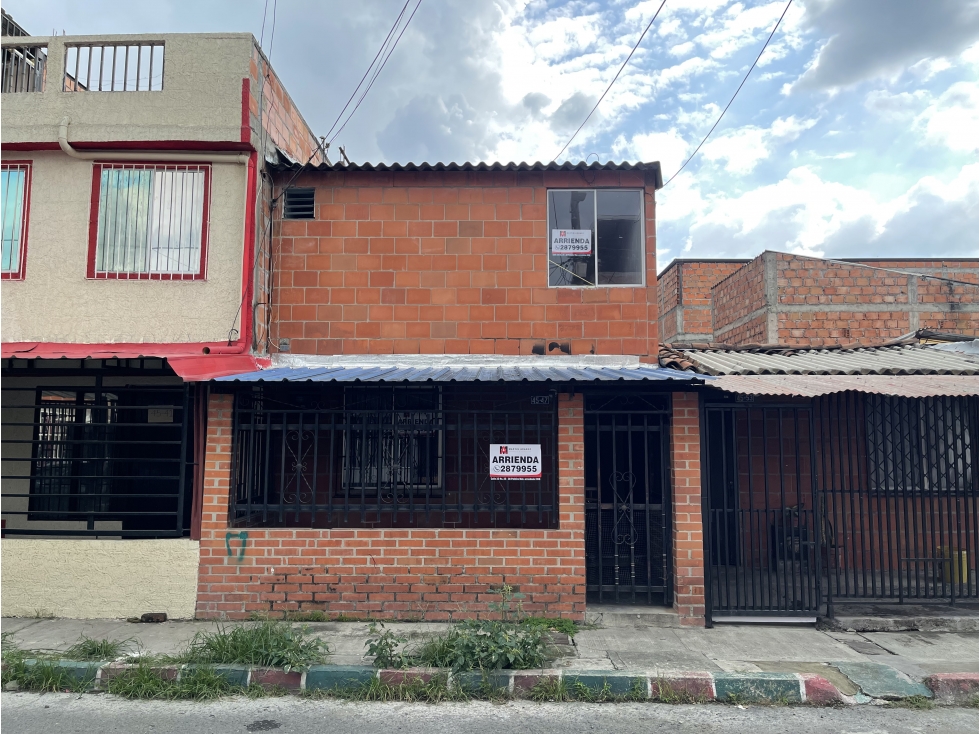 Comoda casa en Urb. Llanogrande en arriendo, Palmira