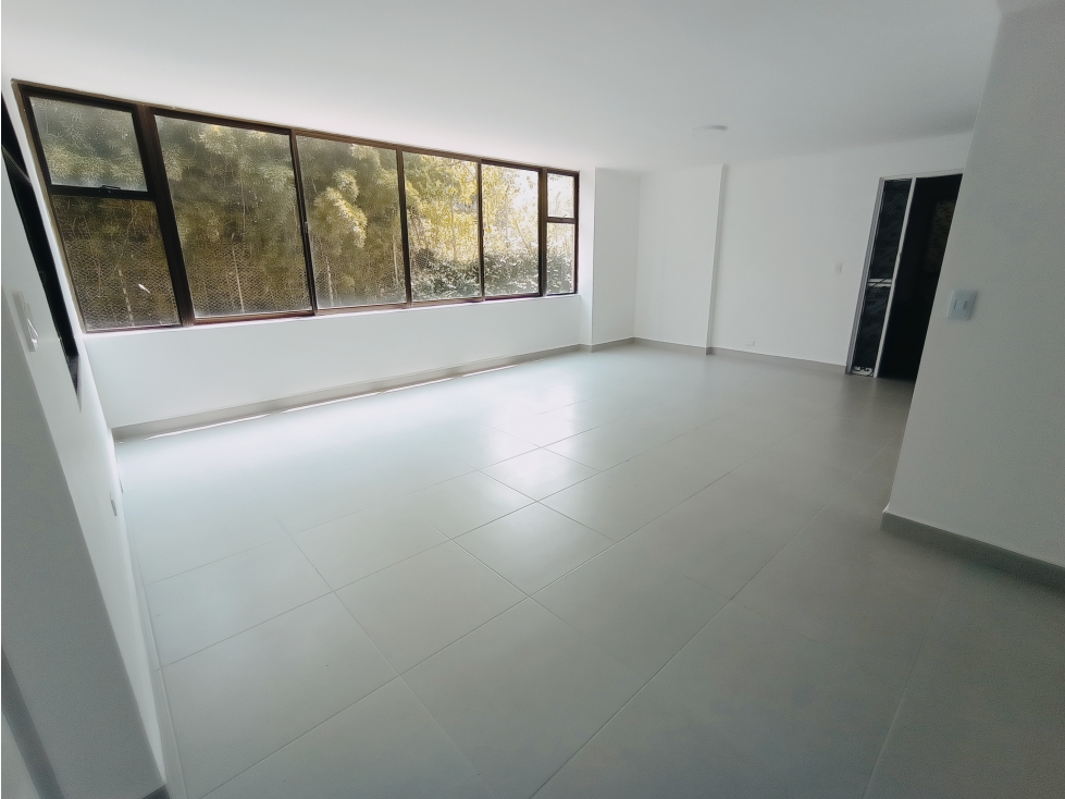 Se Vende Hermoso Apartamento en Poblado Las Lomas