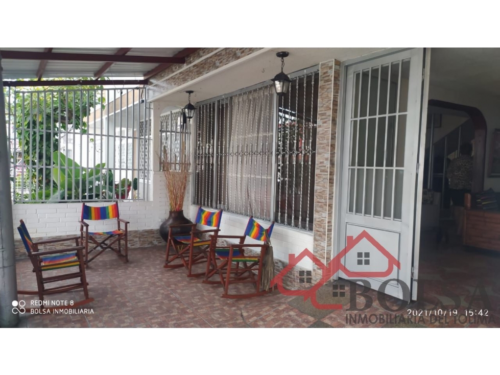 VENDO CASA EN EL BARRIO LIMONAR