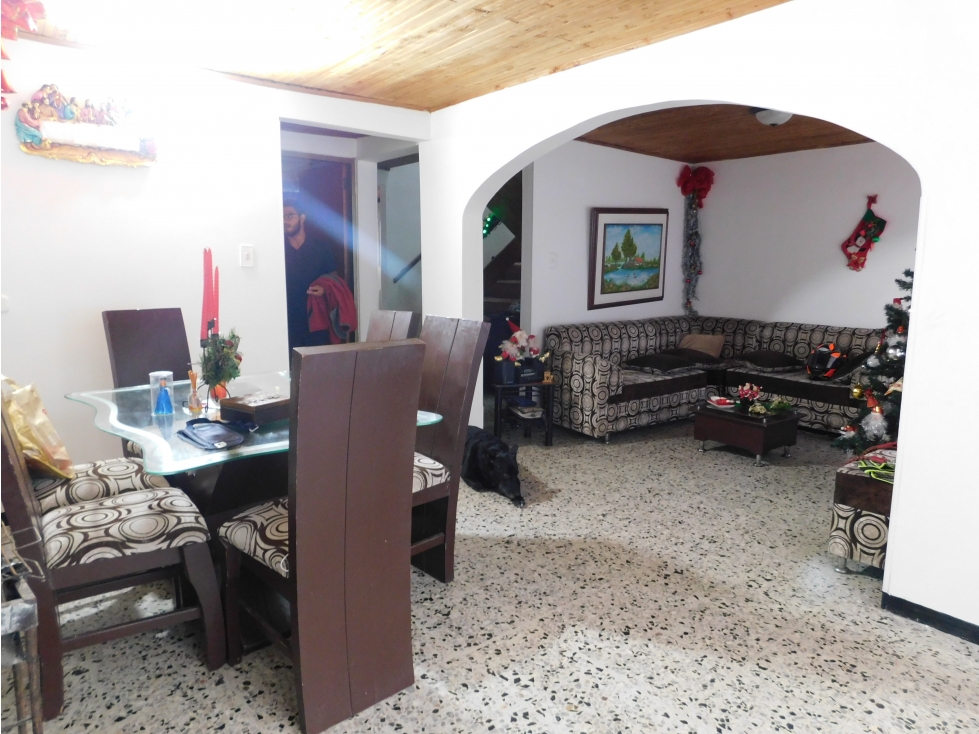 Venta de comoda Casa barrio El Guamal. Manizales - Caldas.