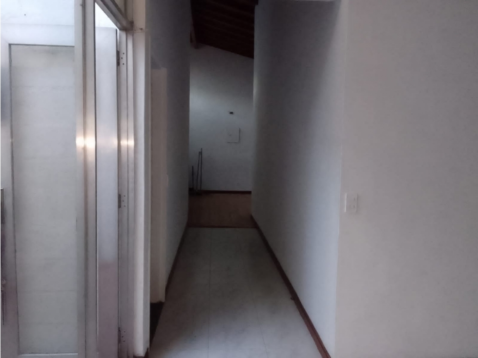 ARRIENDO CASA SIMÓN BOLIVAR