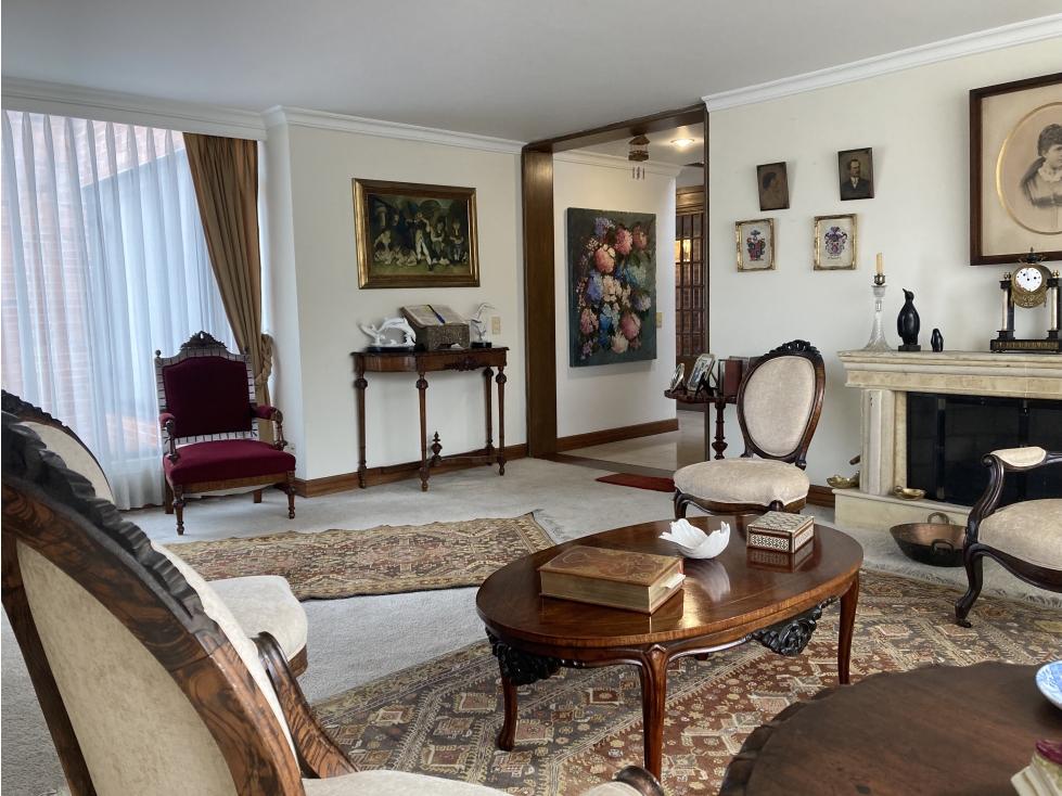 Se vende/permuta apartamento duplex clásico en Santa Bárbara Bogotá