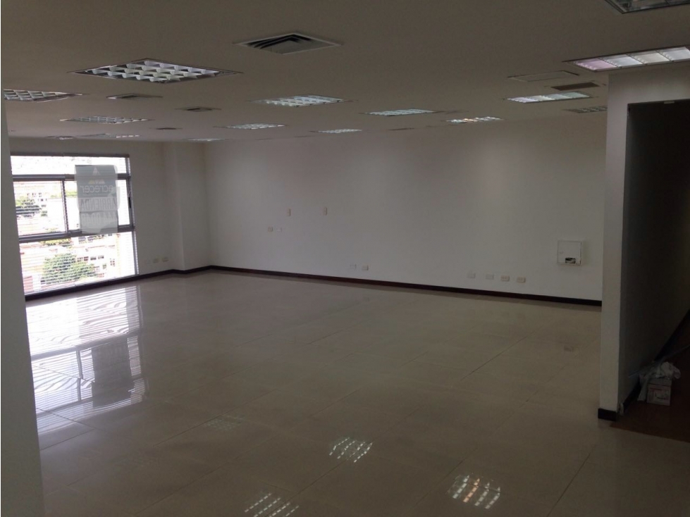 78 m2 Oficina en Laureles