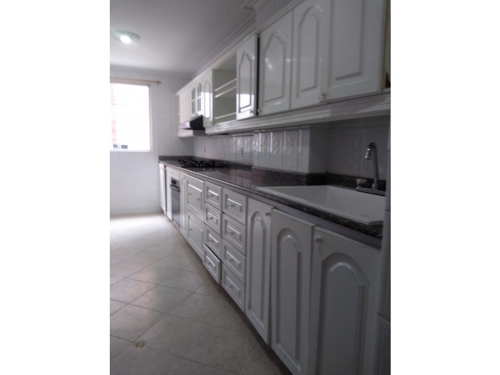 VENTA APARTAMENTO EN LAURELES MEDELLIN