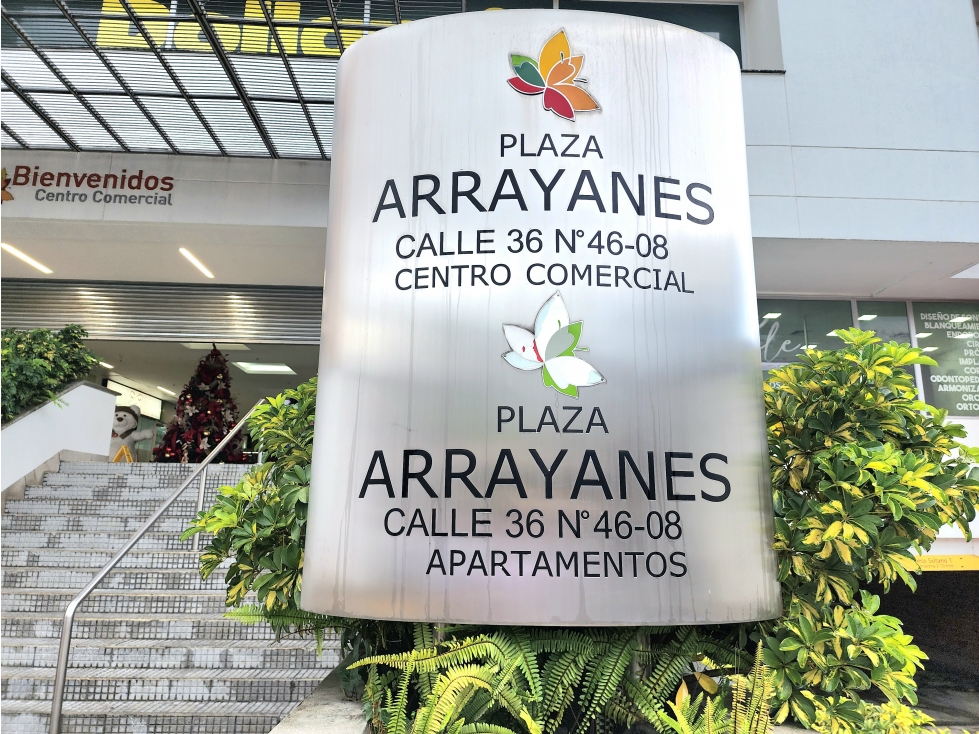 Venta de local en Plaza Arrayanes, Itagui