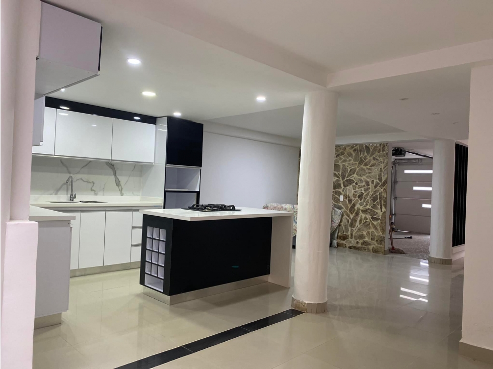 Se vende casa en caicedonia zona residencial