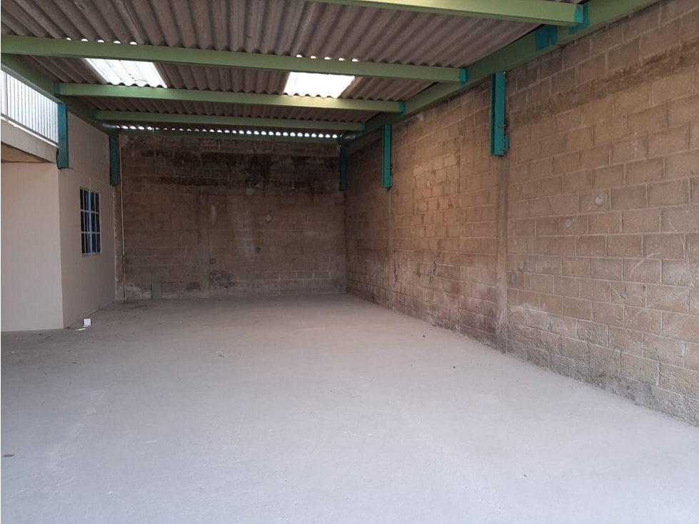 ARRIENDO BODEGA CERCA CARRETERA PPAL DE OLAYA