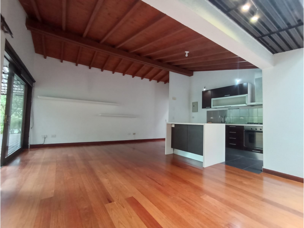 Arriendo casa en la Loma de las Brujas, Envigado