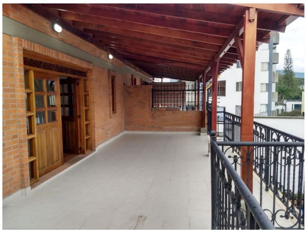 Casa en Venta en Condominio Sector Álamos Pereira