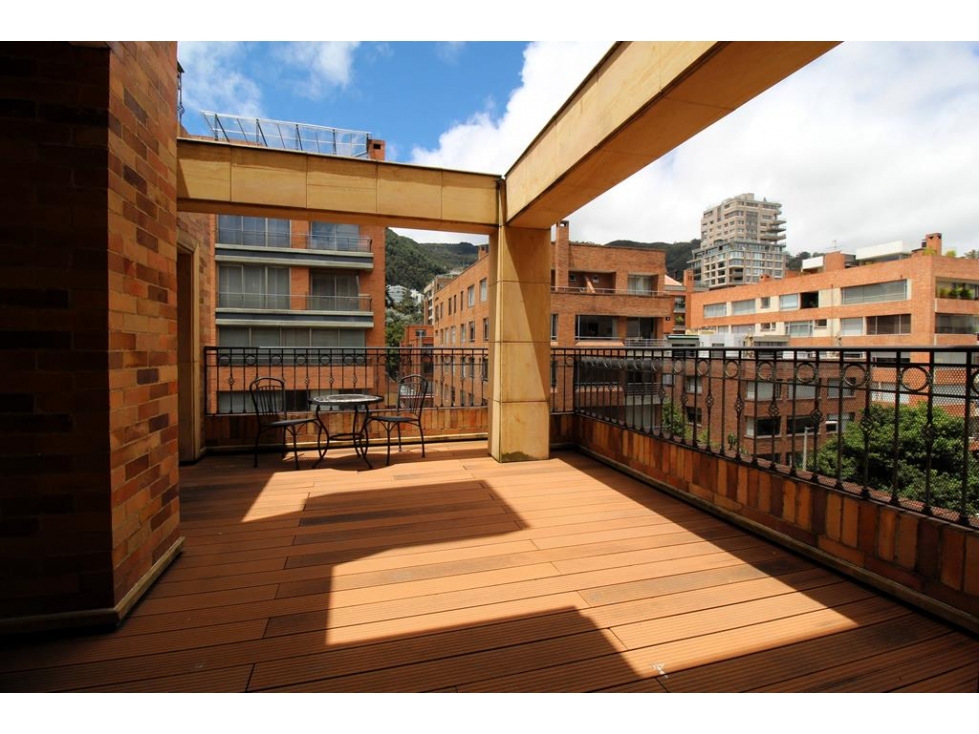 Apto Chicó: 365m2 + terrazas, balcones, 5H, 5B y 4P