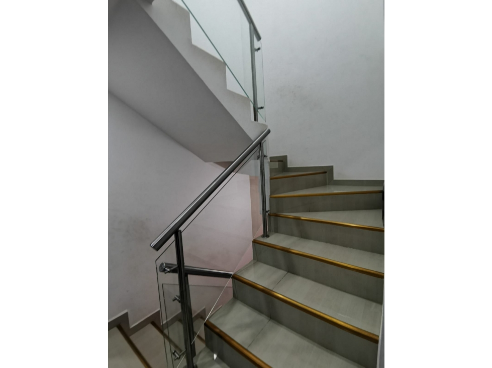 SE VENDE CASA EN BOSQUE MADERO