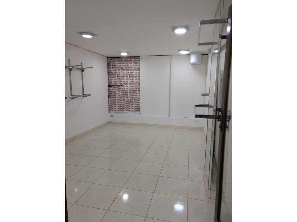 VENTA LOCAL I-23 - 2 SECTOR PARQUE CALDAS