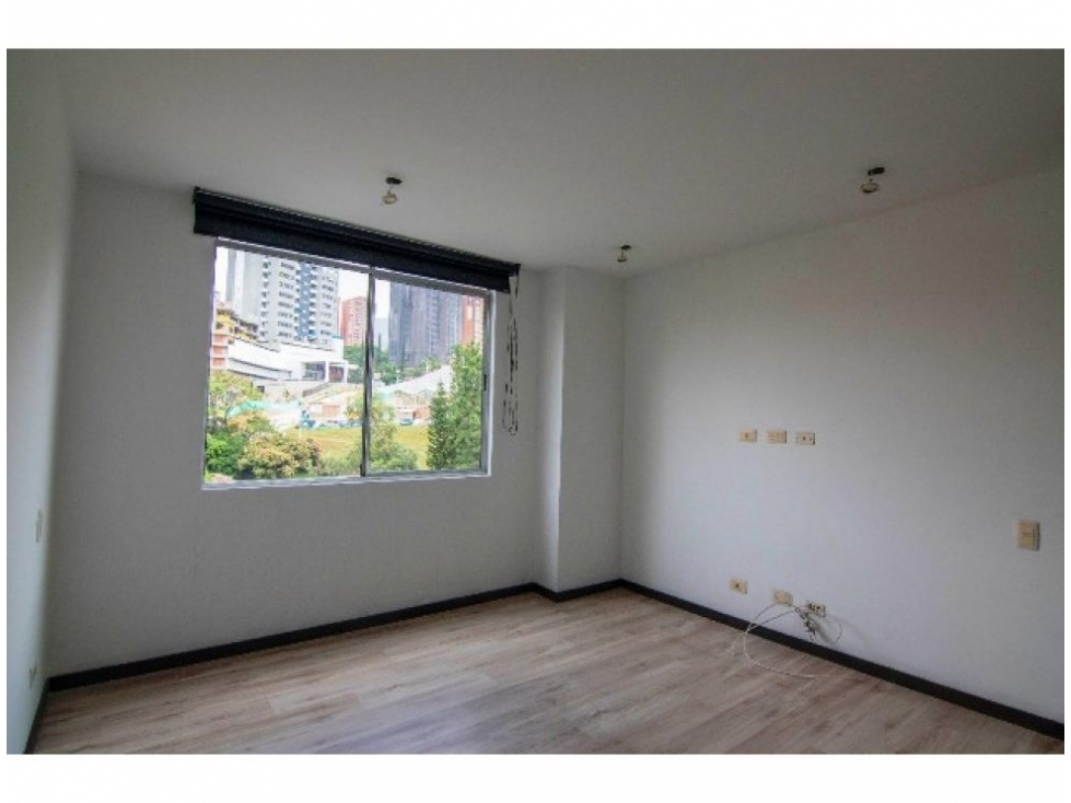 Apartamento en Venta  Envigado Cumbres Klaus. Excelente por inversión