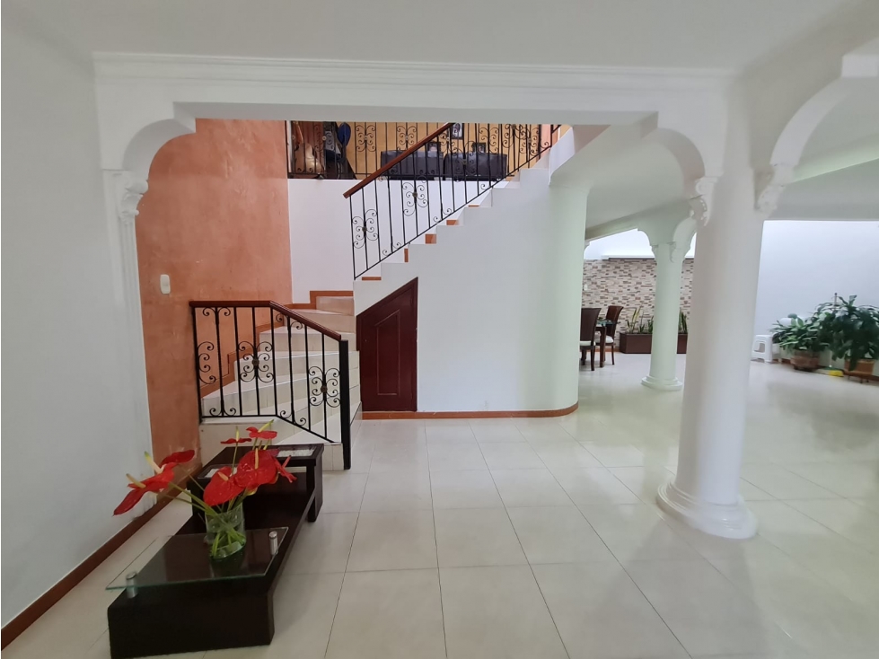 BROKER- Casa grande en Alquiler barrio Santa Clara Popayán