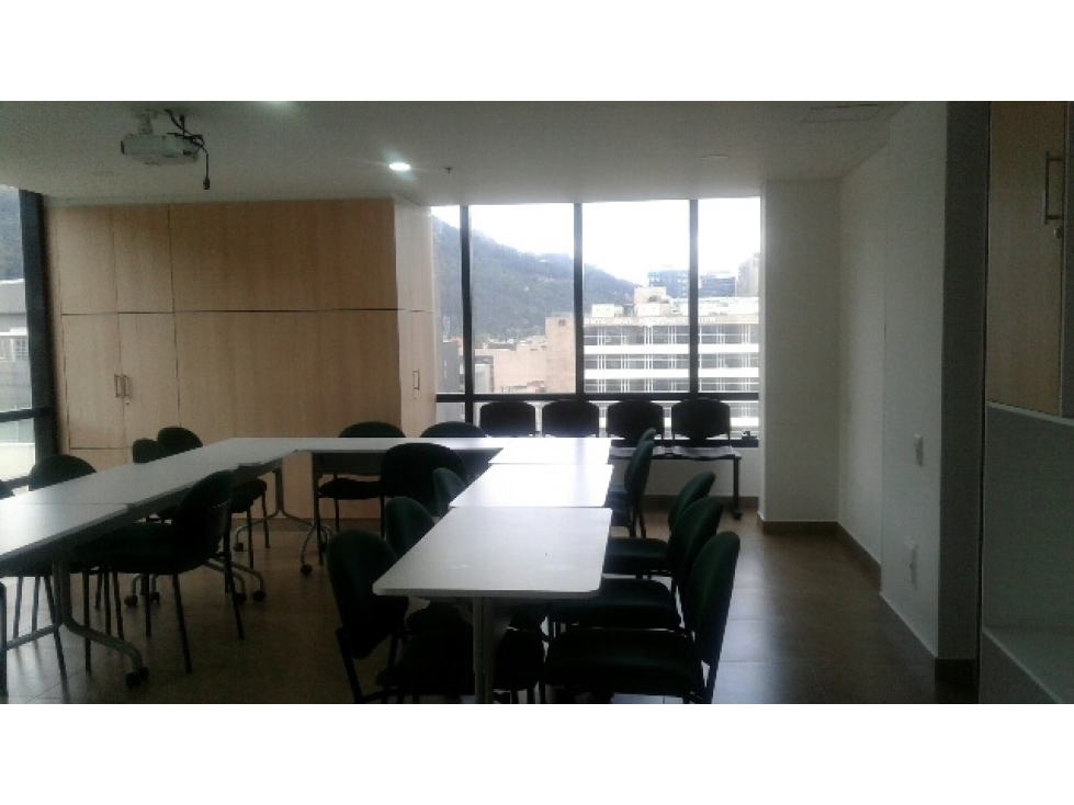 Oficina/Consultorio Arriendo Sta Barbara Office120 75m2 2gj 1dep 702