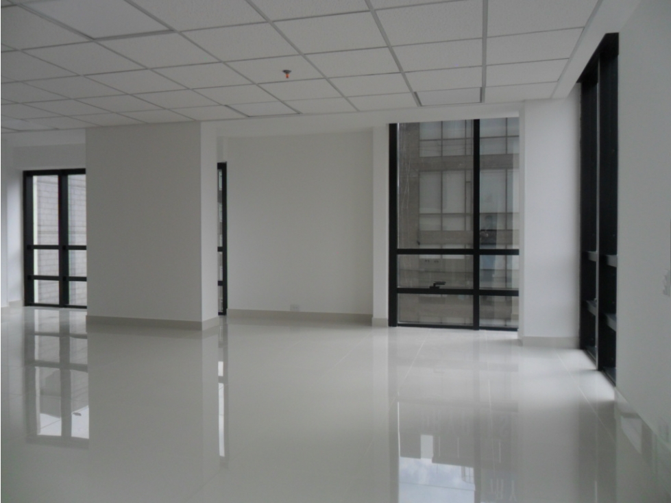 Oficina Arriendo Sta Barbara Ed. Office120 55m2 1baño 1parq 901