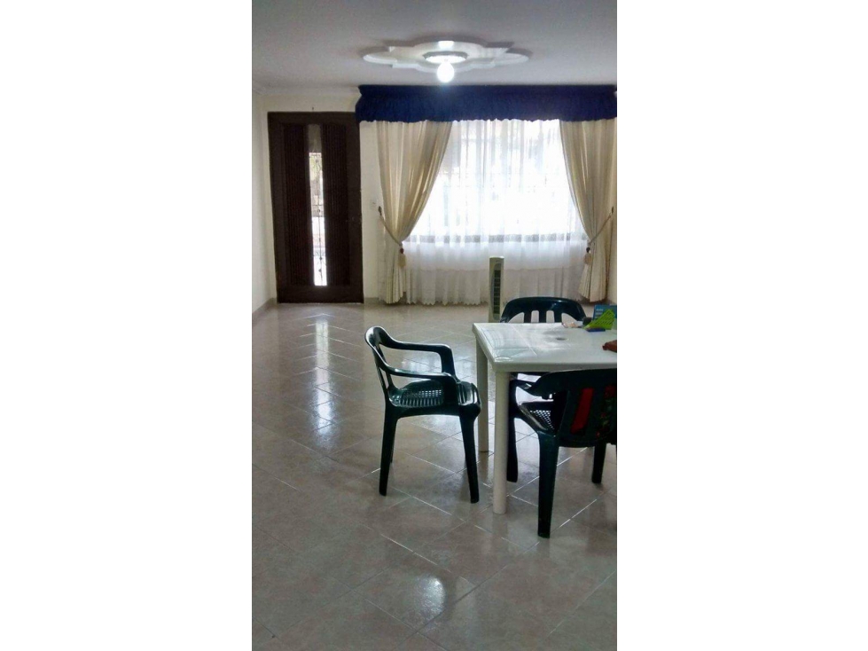SE VENDE CASA EN ARGOS