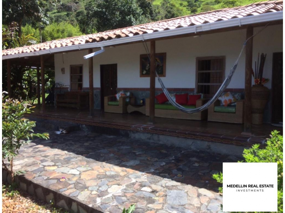 Finca de recreo en Venta Zarzal Copacabana-SA242