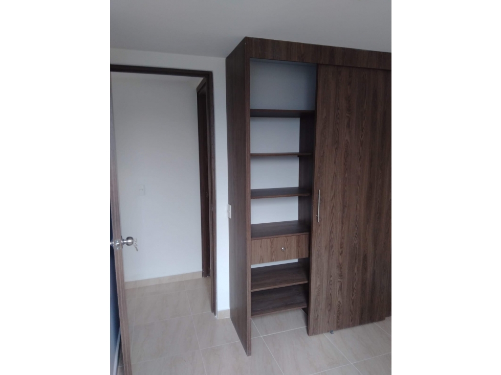 V72-1035 SE VENDE hermoso Apartamento