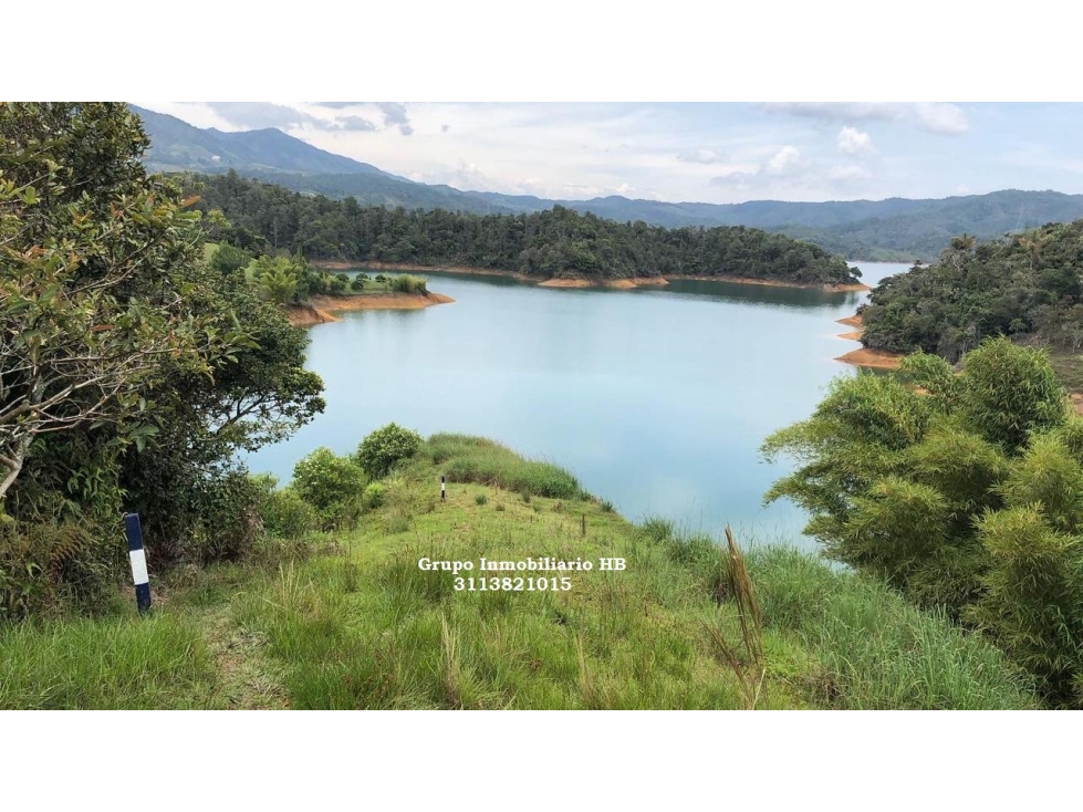 Finca en un paraíso rodeada de agua