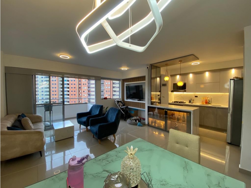 Hermoso apartamento remodelado en Hacienda Niquia