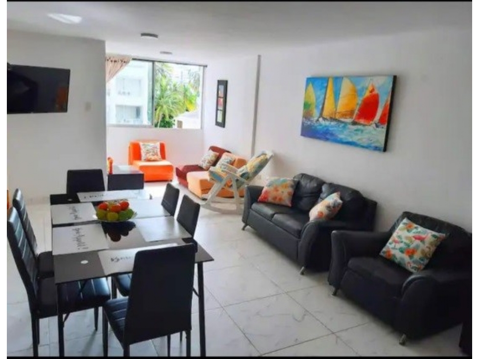 ARRIENDO APARTAMENTO AMOBLADO DE TRES ALCOBAS EN EL LAGUITO