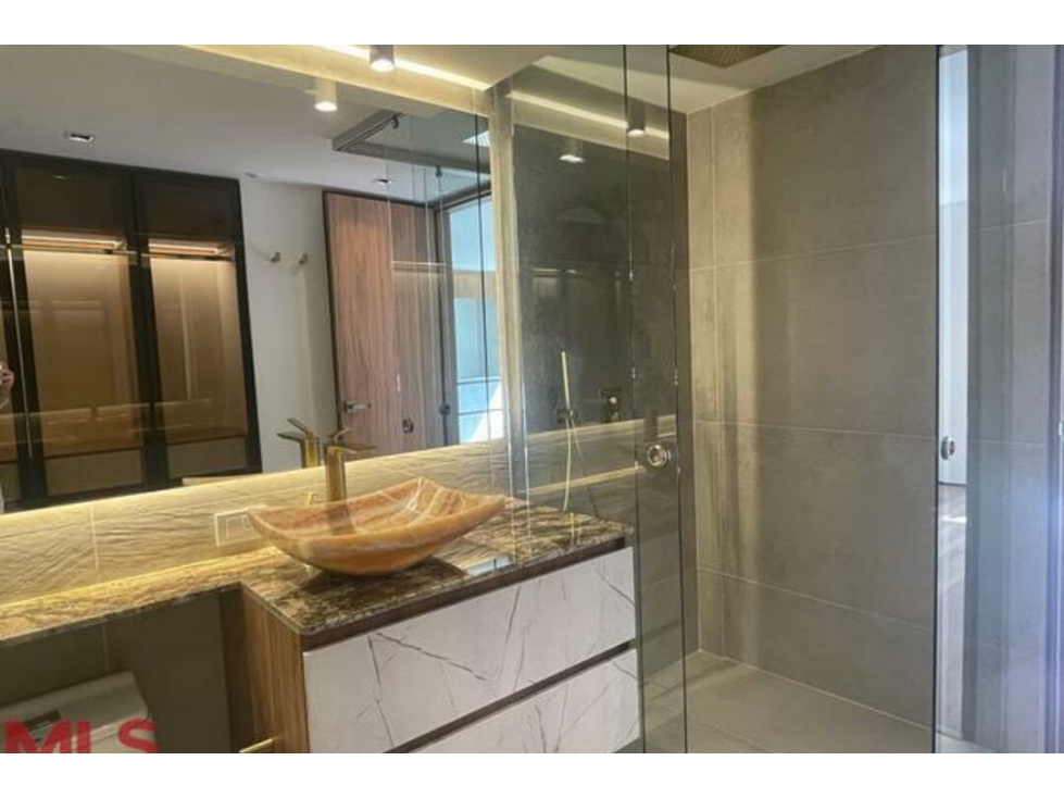 Apartamento en venta en El Poblado, Medellín